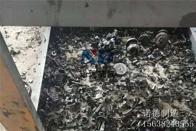 摩托车发动机破碎后